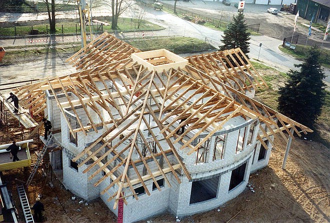 2000_Neubau_Buerogebaeude_Pritzwalk_im_Bau_01