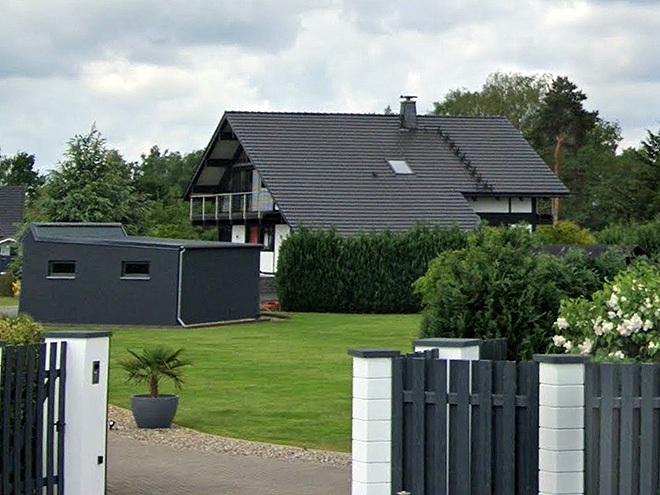 2010 Neubau EFH in Holzfachwerkbauweise - Straßenansicht 03